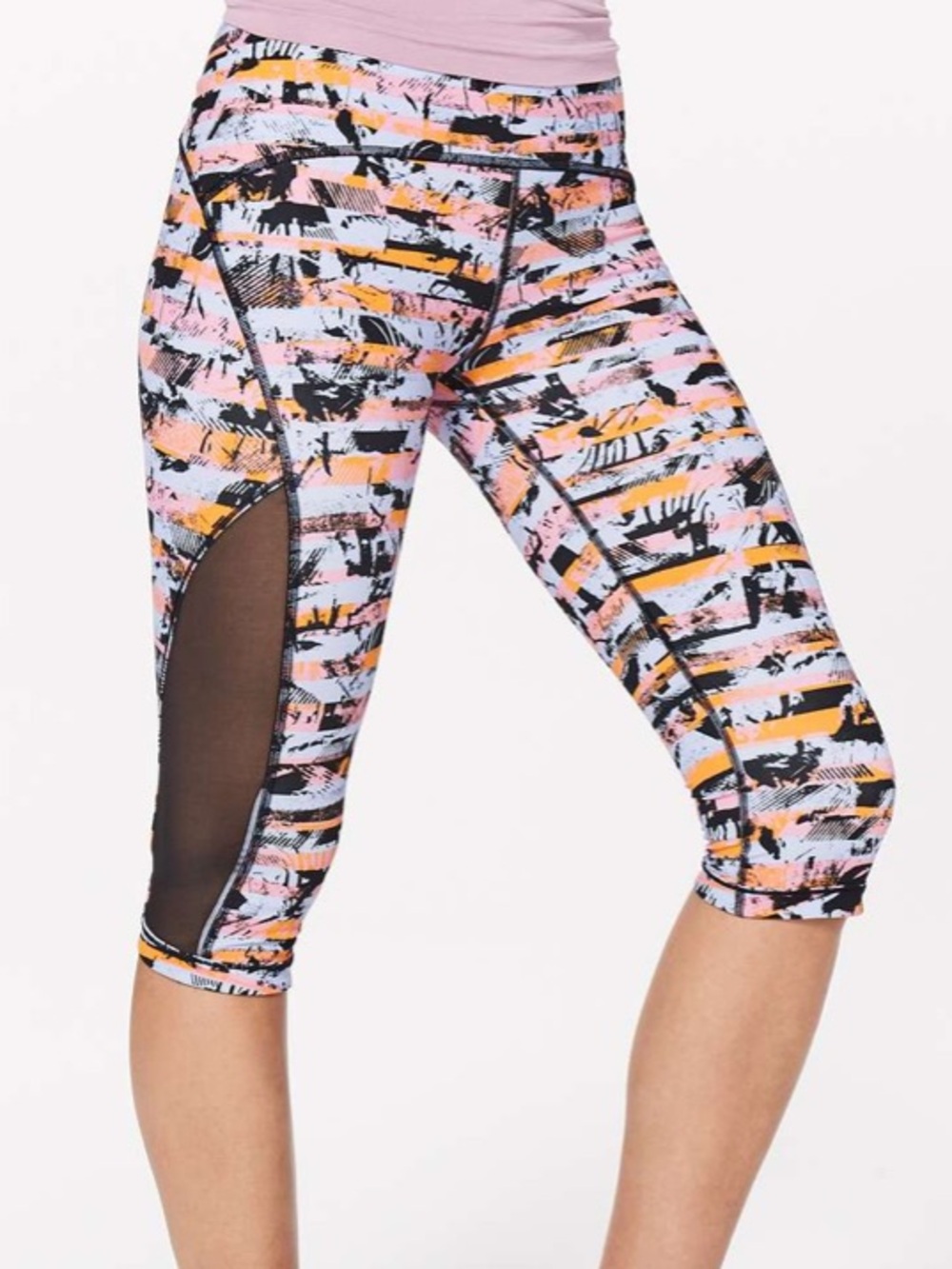 Lululemon Sun Runner Crop *17"
Inversion Multi / Black